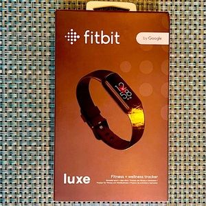 Fitbit Luxe Smartwatch Fitness Tracker NWT